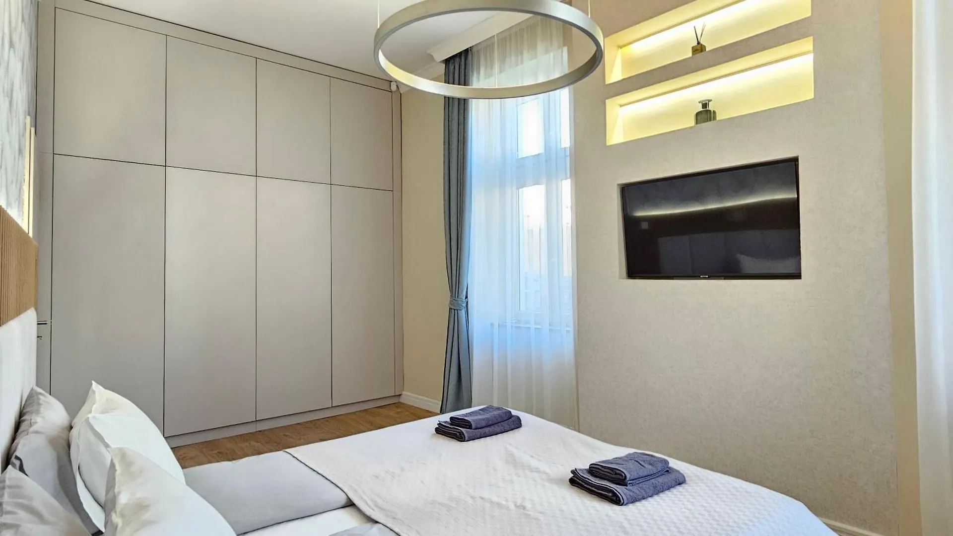 Cozy&Comfy Drum Apartment 3 Bedrooms And Ac Boedapest 0*,  Hongarije